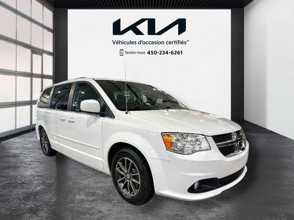 2016 Dodge Grand Caravan SXT Premium Plus, JAMAIS ACCIDENTÉ, DVD, CUIR in Mirabel, Quebec - 33 - w1024h768px