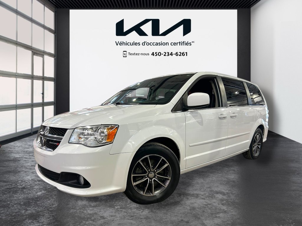 2016 Dodge Grand Caravan SXT Premium Plus, JAMAIS ACCIDENTÉ, DVD, CUIR in Mirabel, Quebec - 1 - w1024h768px