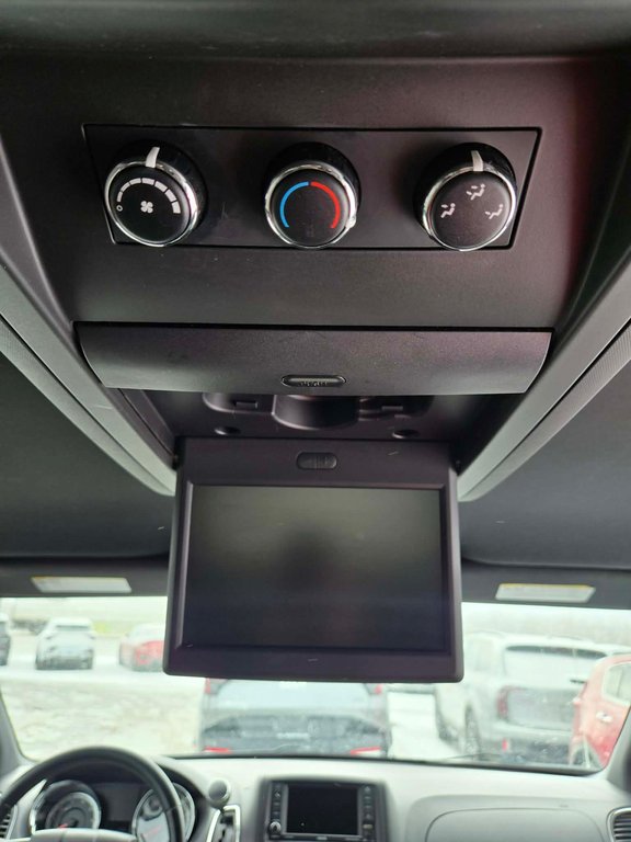 2016 Dodge Grand Caravan SXT Premium Plus, JAMAIS ACCIDENTÉ, DVD, CUIR in Mirabel, Quebec - 4 - w1024h768px