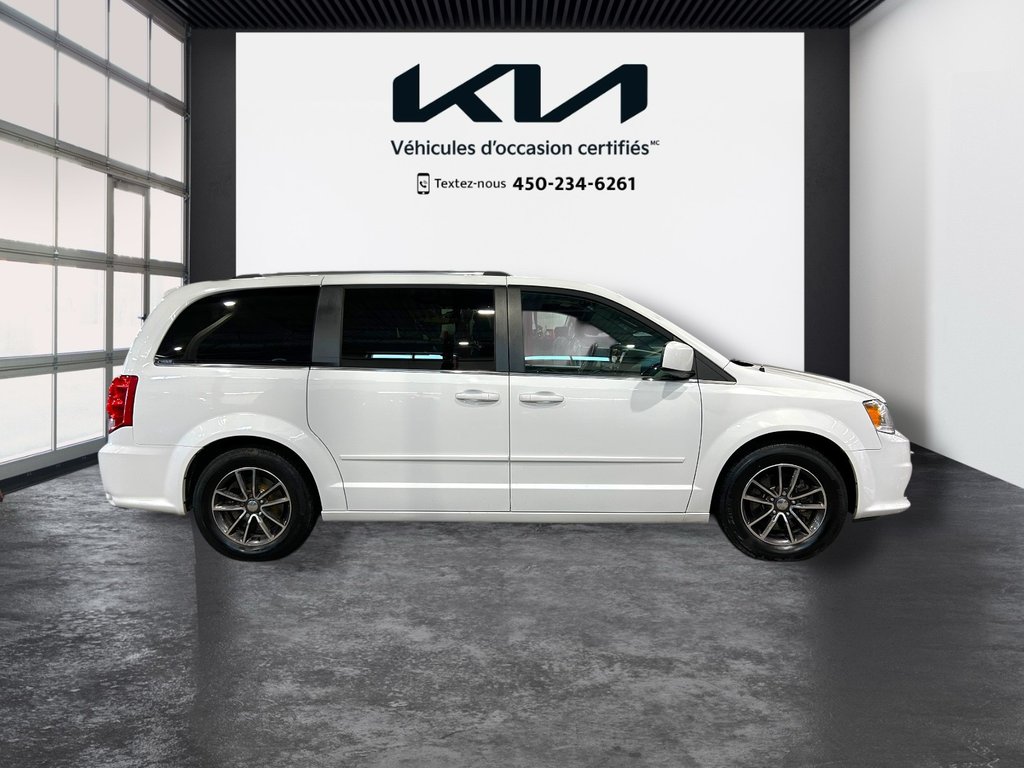 2016 Dodge Grand Caravan SXT Premium Plus, JAMAIS ACCIDENTÉ, DVD, CUIR in Mirabel, Quebec - 32 - w1024h768px