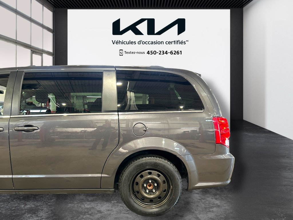 Dodge Grand Caravan Crew Plus, 8 PNEUS, SIÈGES CHAUFFANTS, MAGS 2018 à Mirabel, Québec - 26 - w1024h768px