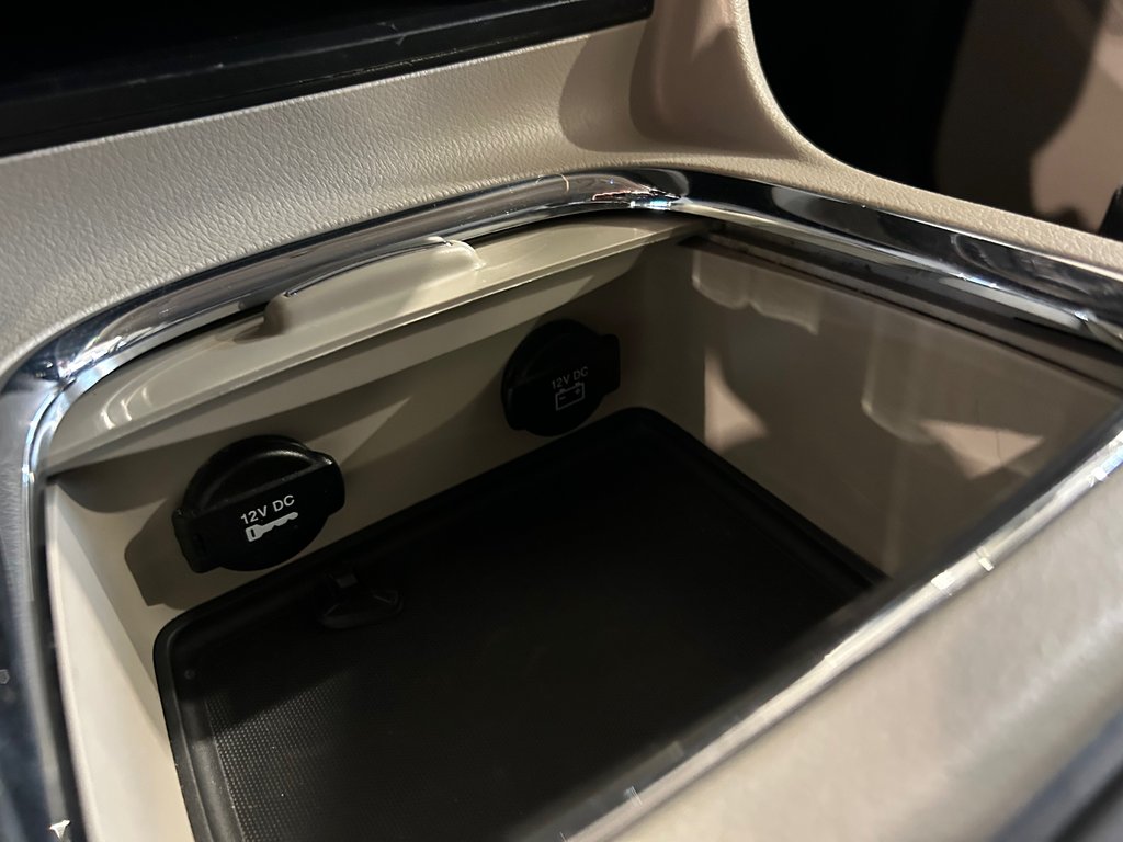 Dodge Grand Caravan Crew Plus, 8 PNEUS, SIÈGES CHAUFFANTS, MAGS 2018 à Mirabel, Québec - 21 - w1024h768px