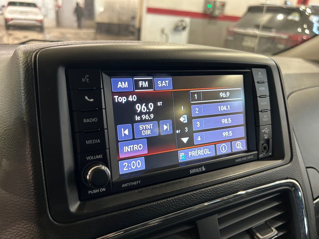 Dodge Grand Caravan Crew Plus, 8 PNEUS, SIÈGES CHAUFFANTS, MAGS 2018 à Mirabel, Québec - 17 - w1024h768px