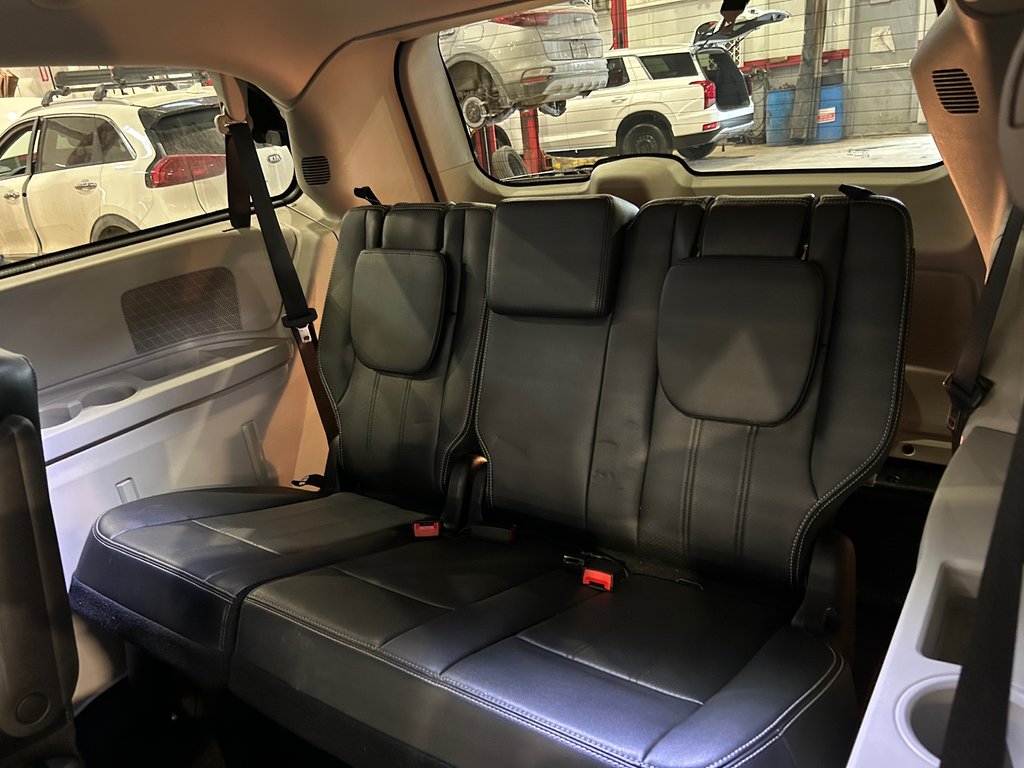 Dodge Grand Caravan Crew Plus, 8 PNEUS, SIÈGES CHAUFFANTS, MAGS 2018 à Mirabel, Québec - 28 - w1024h768px