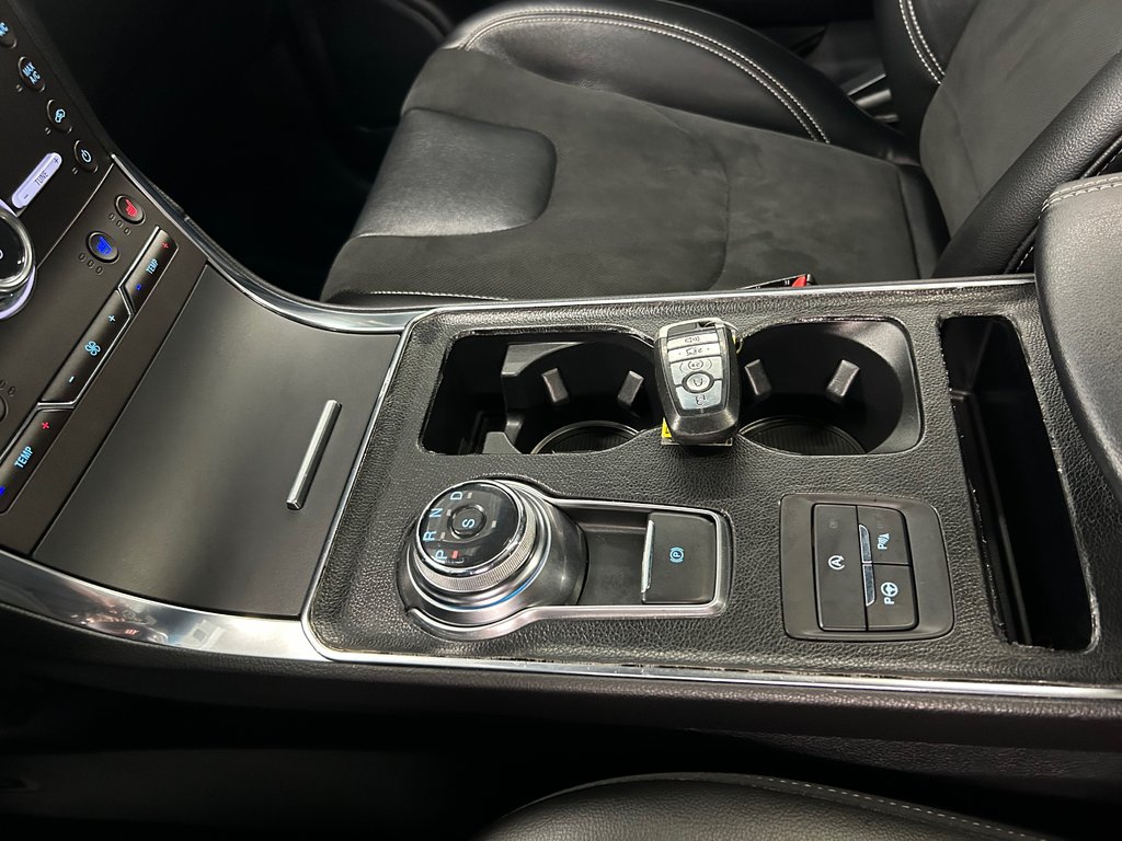 2020 Ford Edge ST, 8 PNEUS ET 8 MAGS, CUIR, TOIT, AWD, HITCH in Mirabel, Quebec - 22 - w1024h768px