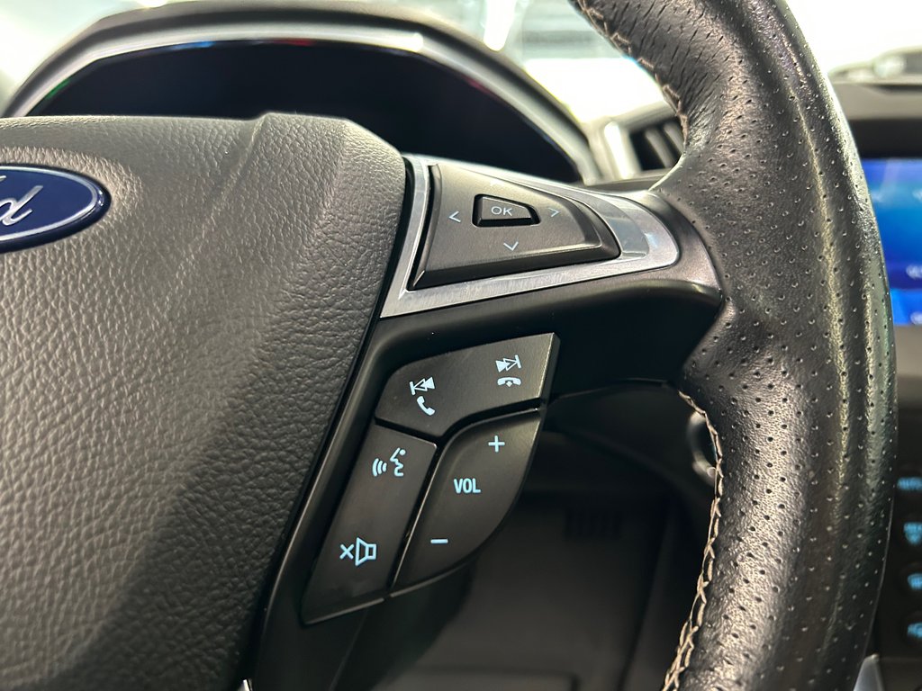 2020 Ford Edge ST, 8 PNEUS ET 8 MAGS, CUIR, TOIT, AWD, HITCH in Mirabel, Quebec - 17 - w1024h768px