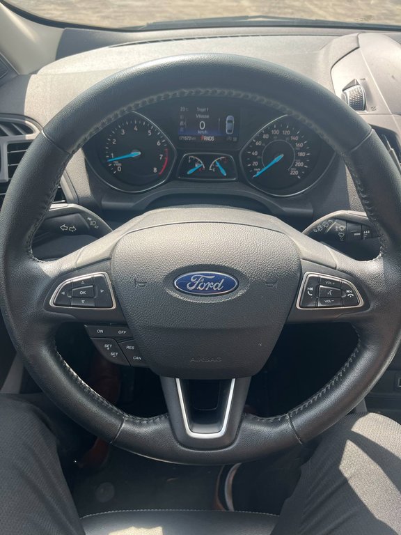 Ford Escape SEL, JAMAIS ACCIDENTÉ, 8 PNEUS, AWD, HITCH 2019 à Mirabel, Québec - 9 - w1024h768px