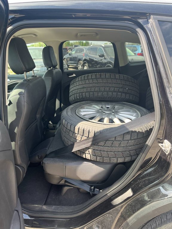 Ford Escape SEL, JAMAIS ACCIDENTÉ, 8 PNEUS, AWD, HITCH 2019 à Mirabel, Québec - 17 - w1024h768px