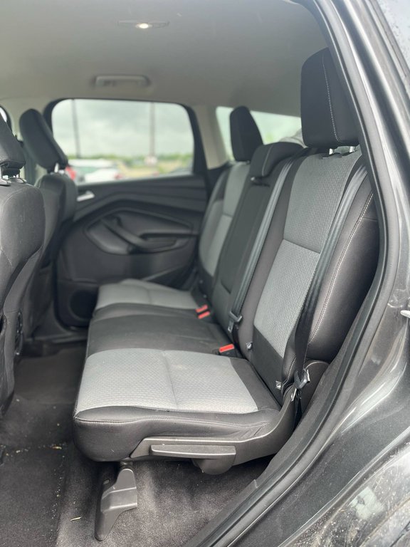 Ford Escape SE, JAMAIS ACCIDENTÉ, AWD, 8 PNEUS 2019 à Mirabel, Québec - 17 - w1024h768px
