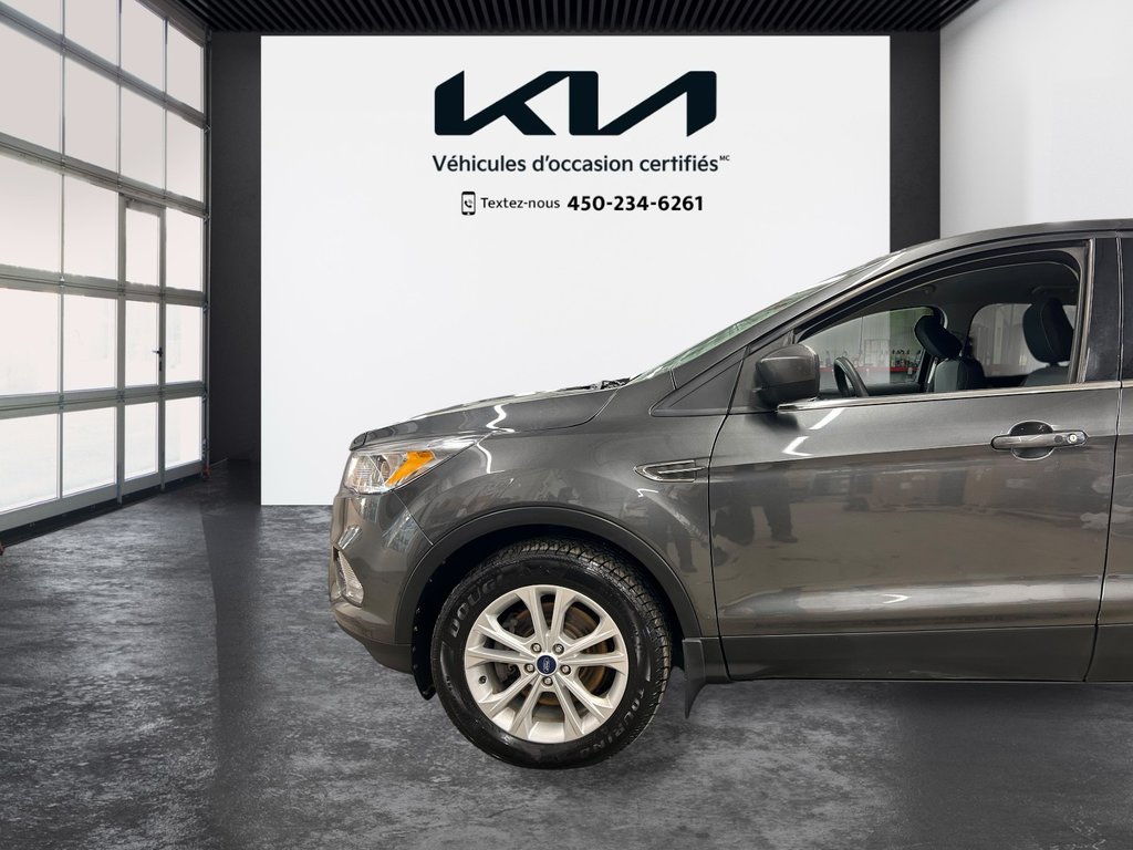 2019 Ford Escape SE, JAMAIS ACCIDENTÉ, AWD, 8 PNEUS in Mirabel, Quebec - 6 - w1024h768px