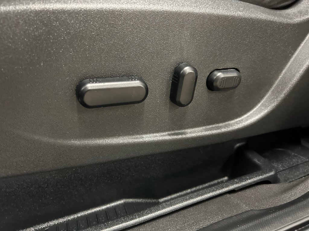 2019 Ford Escape SE, JAMAIS ACCIDENTÉ, AWD, 8 PNEUS in Mirabel, Quebec - 10 - w1024h768px