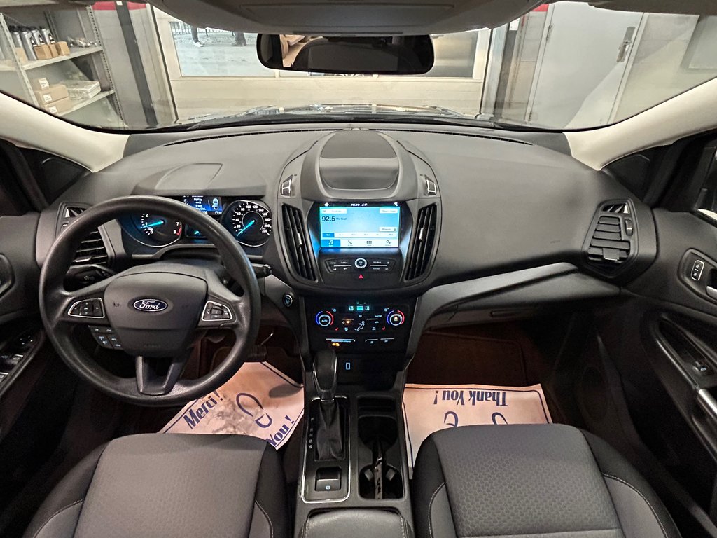 2019 Ford Escape SE, JAMAIS ACCIDENTÉ, AWD, 8 PNEUS in Mirabel, Quebec - 3 - w1024h768px