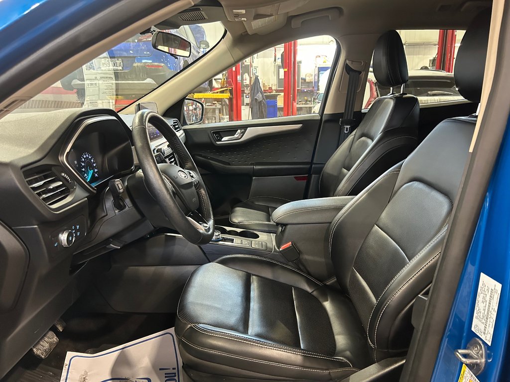 2020 Ford Escape SEL, CUIR SIÈGES CHAUFFANTS, VOLANT CHAUFFANT in Mirabel, Quebec - 10 - w1024h768px
