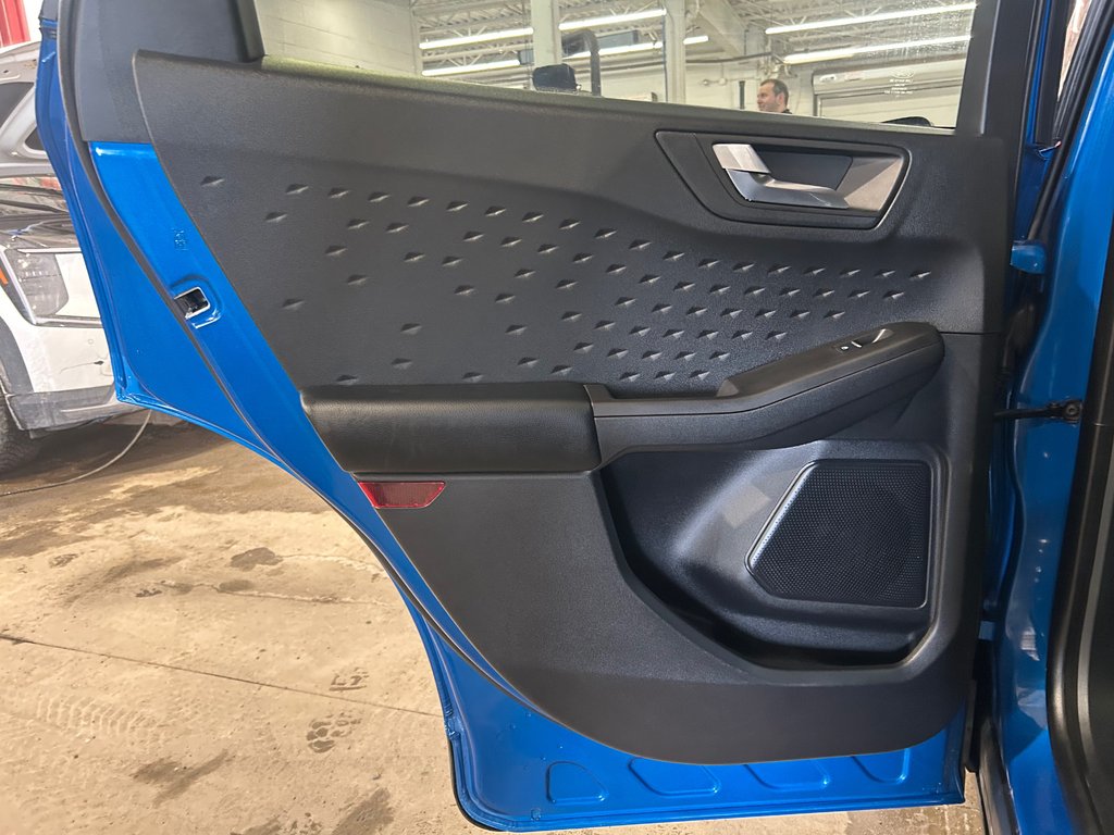 2020 Ford Escape SEL, CUIR SIÈGES CHAUFFANTS, VOLANT CHAUFFANT in Mirabel, Quebec - 29 - w1024h768px