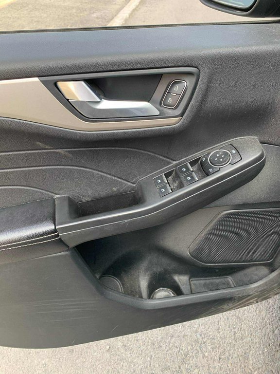 2021 Ford Escape SE, AWD, AUCUN ACCIDENT, MAGS, HITCH, CAMERA in Mirabel, Quebec - 14 - w1024h768px