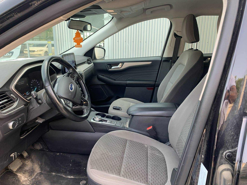 2021 Ford Escape SE, AWD, AUCUN ACCIDENT, MAGS, HITCH, CAMERA in Mirabel, Quebec - 6 - w1024h768px