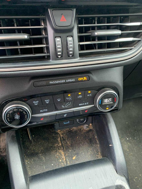 2021 Ford Escape SE, AWD, AUCUN ACCIDENT, MAGS, HITCH, CAMERA in Mirabel, Quebec - 16 - w1024h768px