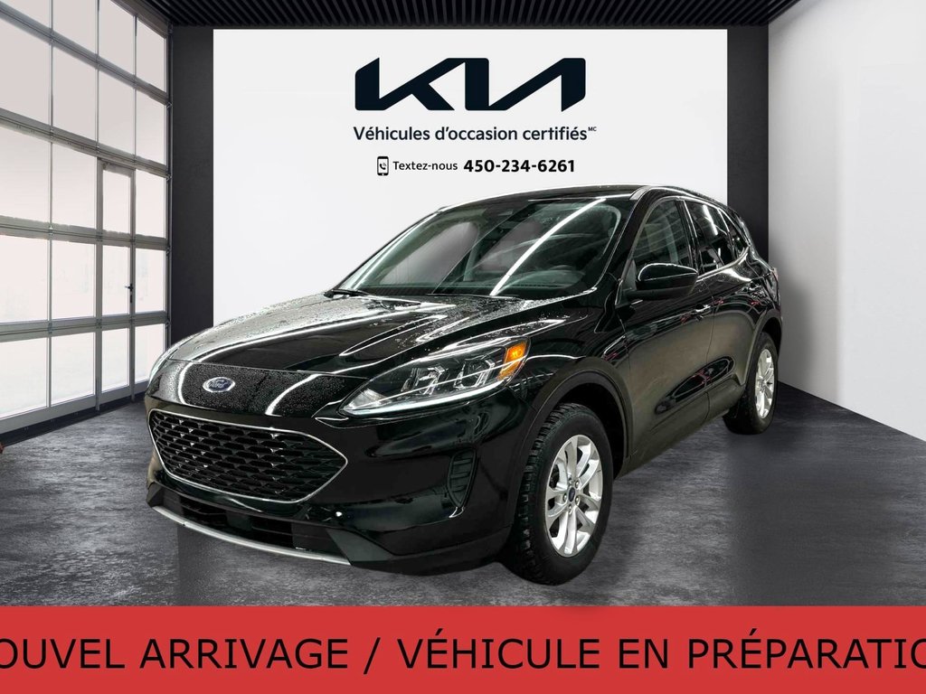 Ford Escape SE Hybrid, JAMAIS ACCIDENTÉ, PNEUS HIVERS, AWD 2021 à Mirabel, Québec - 1 - w1024h768px