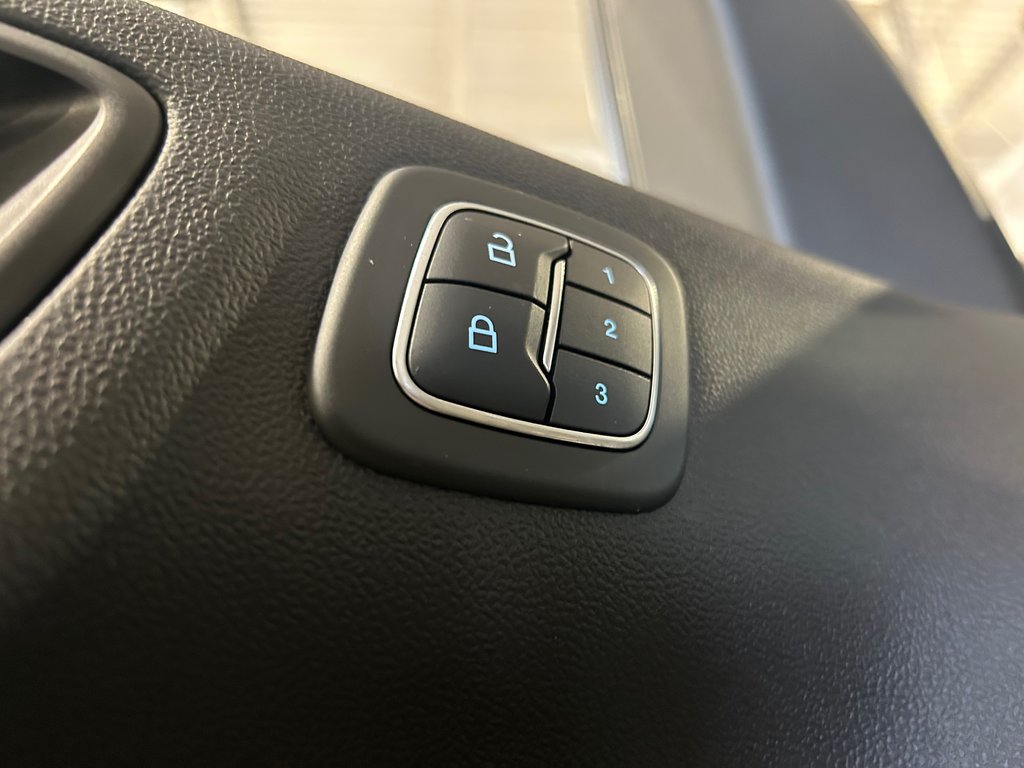 Ford Escape Titanium Plug-In Hybrid, JAMAIS ACCIDENTÉ, AWD 2021 à Mirabel, Québec - 10 - w1024h768px