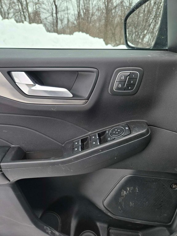 Ford Escape Titanium Plug-In Hybrid, JAMAIS ACCIDENTÉ, AWD 2021 à Mirabel, Québec - 7 - w1024h768px