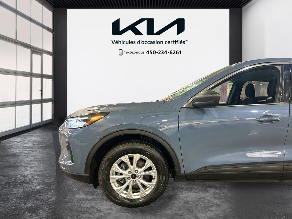 2024 Ford Escape Active, JAMAIS ACCIDENTÉ, 8 PNEUS, AWD in Mirabel, Quebec - 6 - w1024h768px