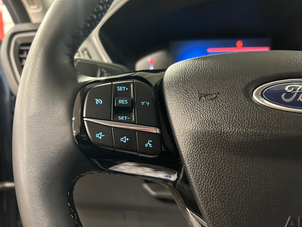 2024 Ford Escape Active, JAMAIS ACCIDENTÉ, 8 PNEUS, AWD in Mirabel, Quebec - 15 - w1024h768px