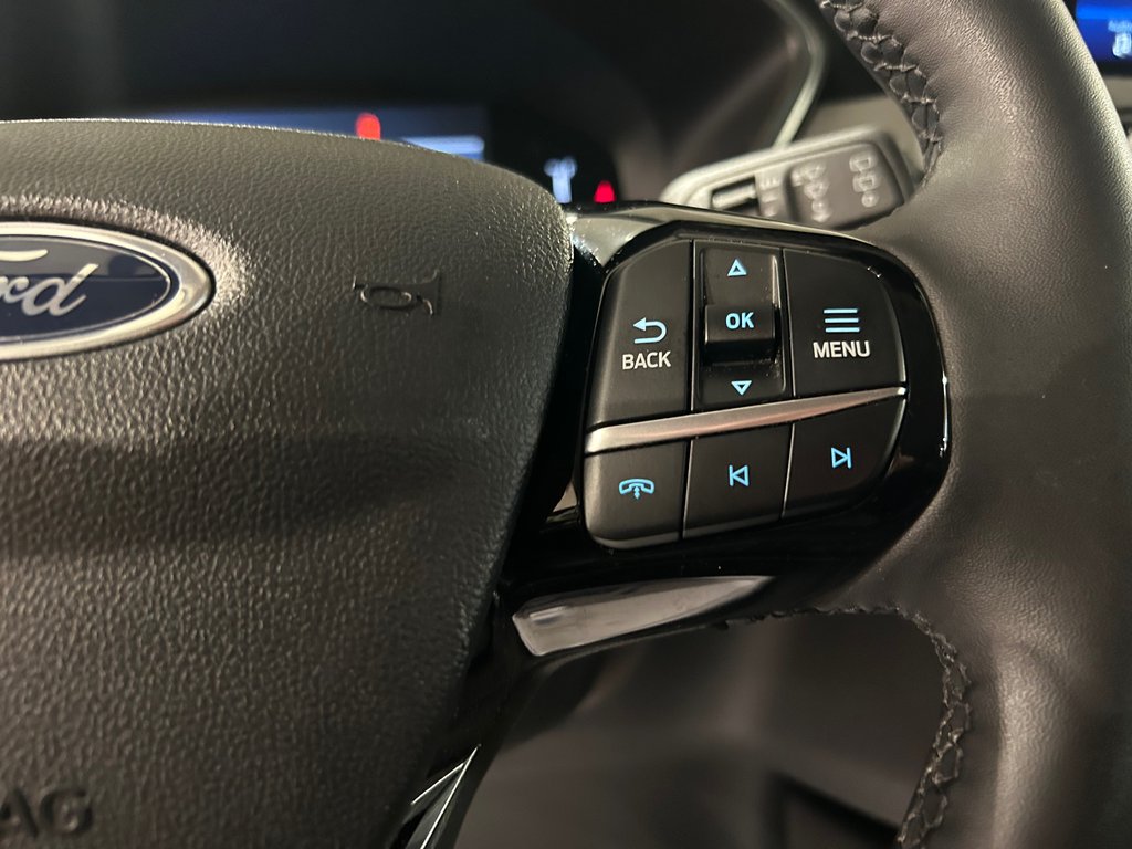 2024 Ford Escape Active, JAMAIS ACCIDENTÉ, 8 PNEUS, AWD in Mirabel, Quebec - 16 - w1024h768px