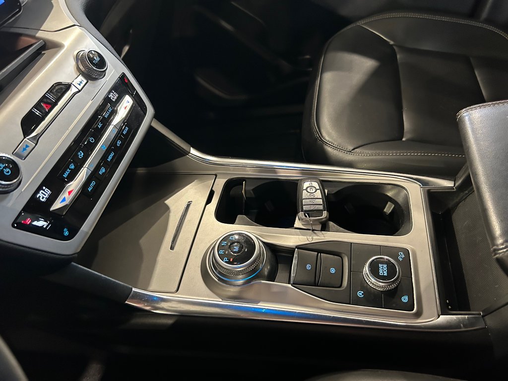 2021 Ford Explorer XLT, JAMAIS ACCIDENTÉ, 6 PASSAGERS, AWD, MAGS in Mirabel, Quebec - 19 - w1024h768px