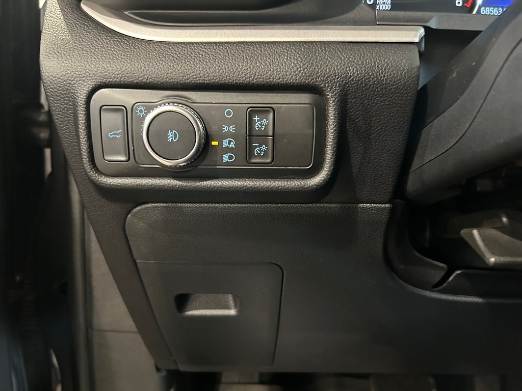 2021 Ford Explorer XLT, JAMAIS ACCIDENTÉ, 6 PASSAGERS, AWD, MAGS in Mirabel, Quebec - 24 - w1024h768px