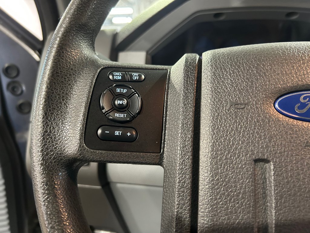Ford Super Duty F-250 SRW XLT Crew Cab LWB 4WD, JAMAIS ACCIDENTÉ, V8 2014 à Mirabel, Québec - 20 - w1024h768px