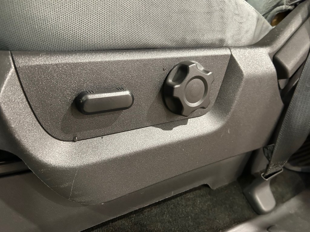 Ford Super Duty F-250 SRW XLT Crew Cab LWB 4WD, JAMAIS ACCIDENTÉ, V8 2014 à Mirabel, Québec - 11 - w1024h768px