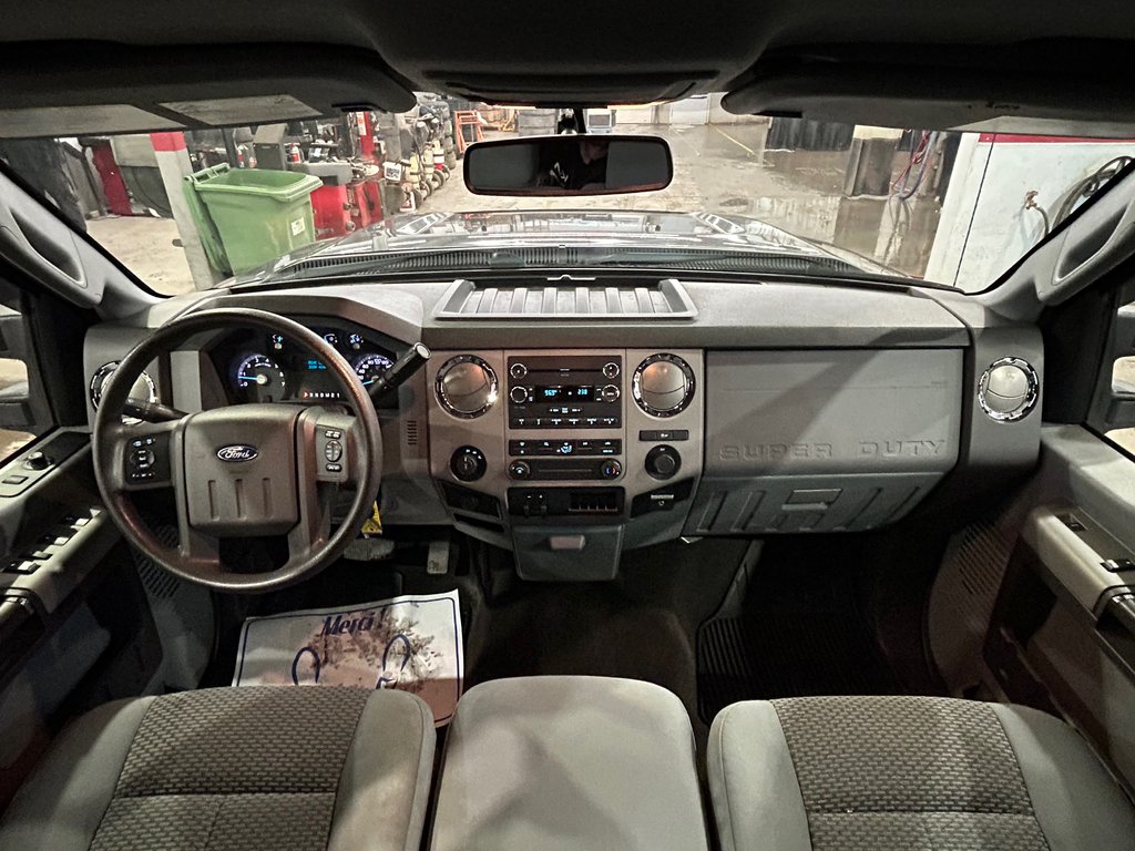 Ford Super Duty F-250 SRW XLT Crew Cab LWB 4WD, JAMAIS ACCIDENTÉ, V8 2014 à Mirabel, Québec - 5 - w1024h768px