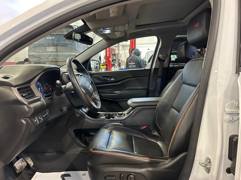 2023 GMC Acadia AT4, JAMAIS ACCIDENTÉ, 8 PNEUS, CUIR, TOIT in Mirabel, Quebec - 11 - w1024h768px