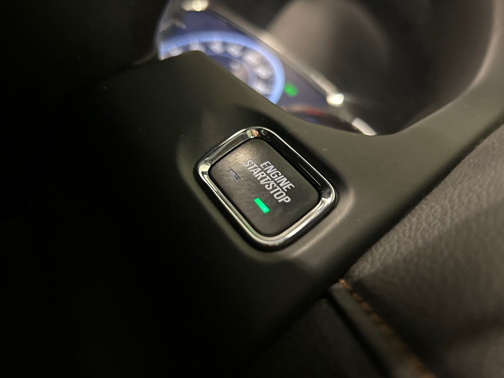 2023 GMC Acadia AT4, JAMAIS ACCIDENTÉ, 8 PNEUS, CUIR, TOIT in Mirabel, Quebec - 28 - w1024h768px