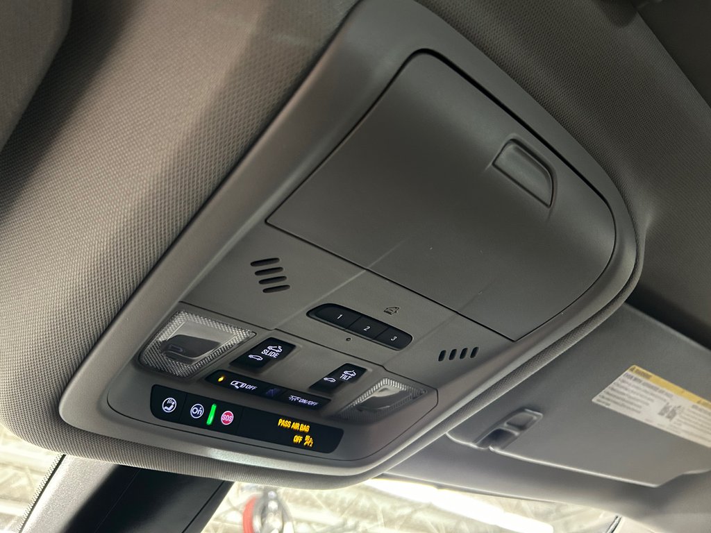 2023 GMC Acadia AT4, JAMAIS ACCIDENTÉ, 8 PNEUS, CUIR, TOIT in Mirabel, Quebec - 29 - w1024h768px