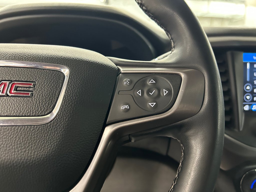 2023 GMC Acadia AT4, JAMAIS ACCIDENTÉ, 8 PNEUS, CUIR, TOIT in Mirabel, Quebec - 20 - w1024h768px