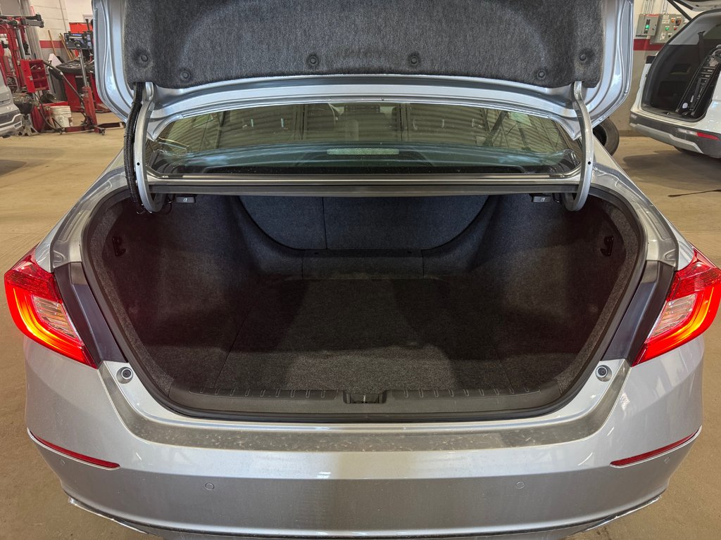Honda Accord Sedan Touring, JAMAIS ACCIDENTÉ, CUIR, GPS, HUD. TOIT 2018 à Mirabel, Québec - 20 - w1024h768px