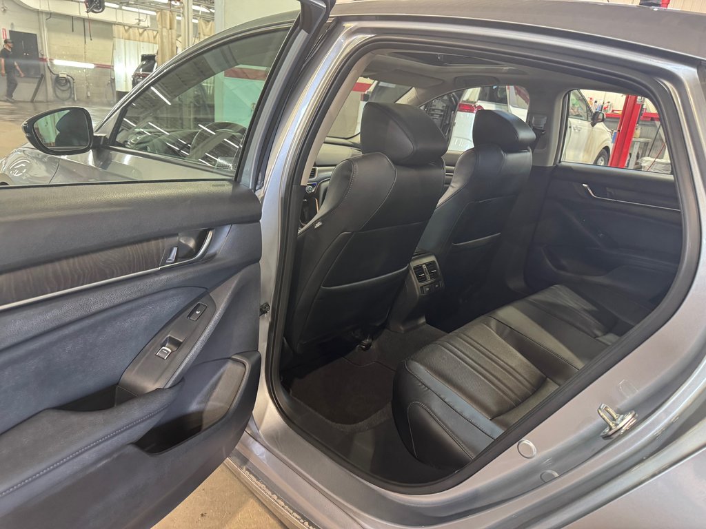 Honda Accord Sedan Touring, JAMAIS ACCIDENTÉ, CUIR, GPS, HUD. TOIT 2018 à Mirabel, Québec - 17 - w1024h768px
