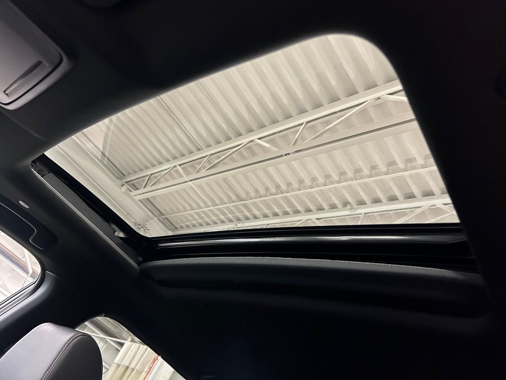 2024 Honda CR-V Hybrid Touring, JAMAIS ACCIDENTÉ, 8 PNEUS, MAGS, AWD in Mirabel, Quebec - 18 - w1024h768px