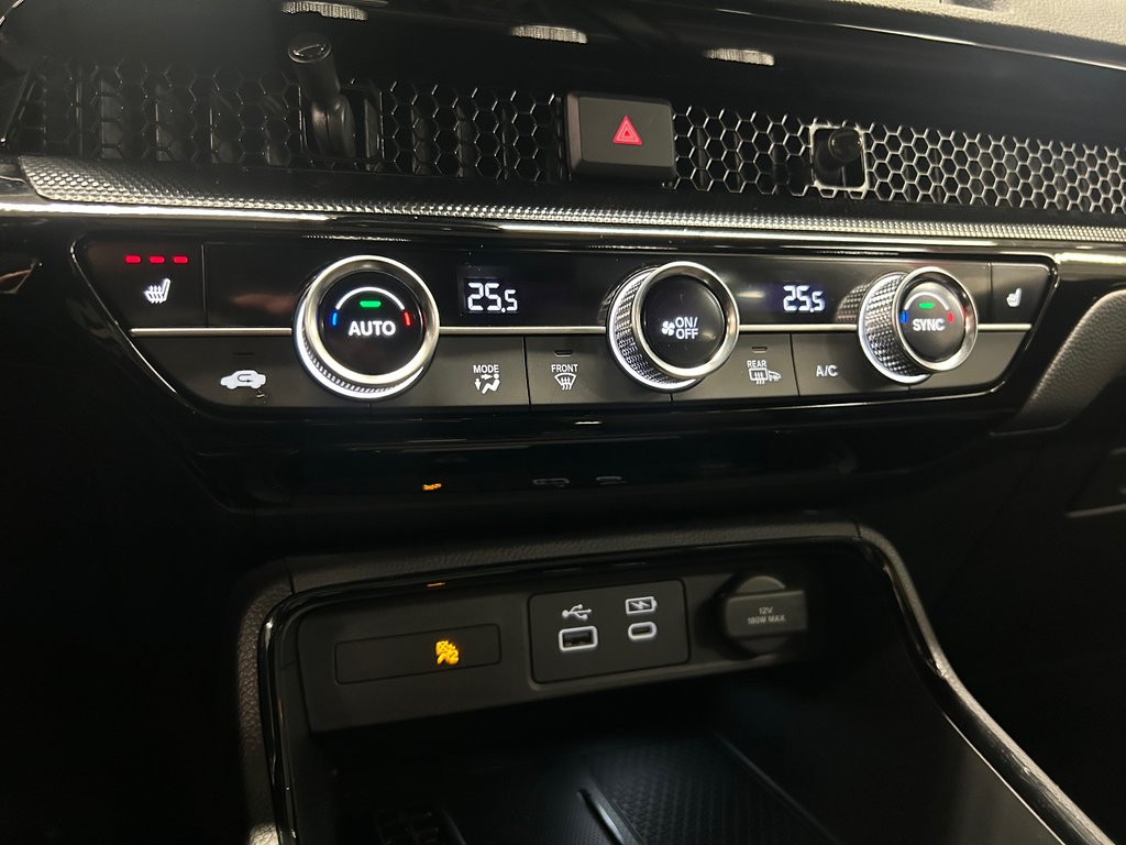2024 Honda CR-V Hybrid Touring, JAMAIS ACCIDENTÉ, 8 PNEUS, MAGS, AWD in Mirabel, Quebec - 26 - w1024h768px