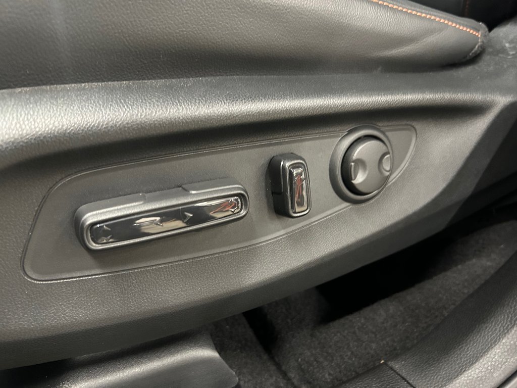 2024 Honda CR-V Hybrid Touring, JAMAIS ACCIDENTÉ, 8 PNEUS, MAGS, AWD in Mirabel, Quebec - 10 - w1024h768px