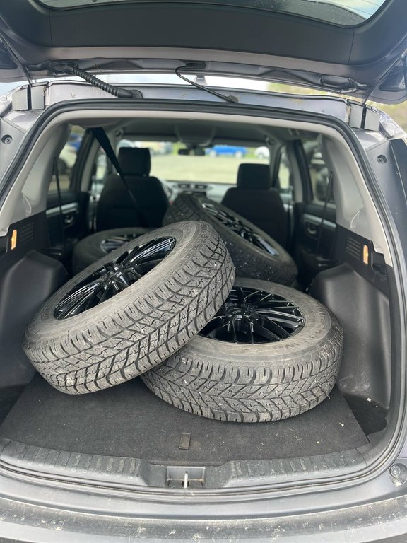 2020 Honda CR-V LX, JAMAIS ACCIDENTÉ, 8 PNEUS, MAGS in Mirabel, Quebec - 20 - w1024h768px