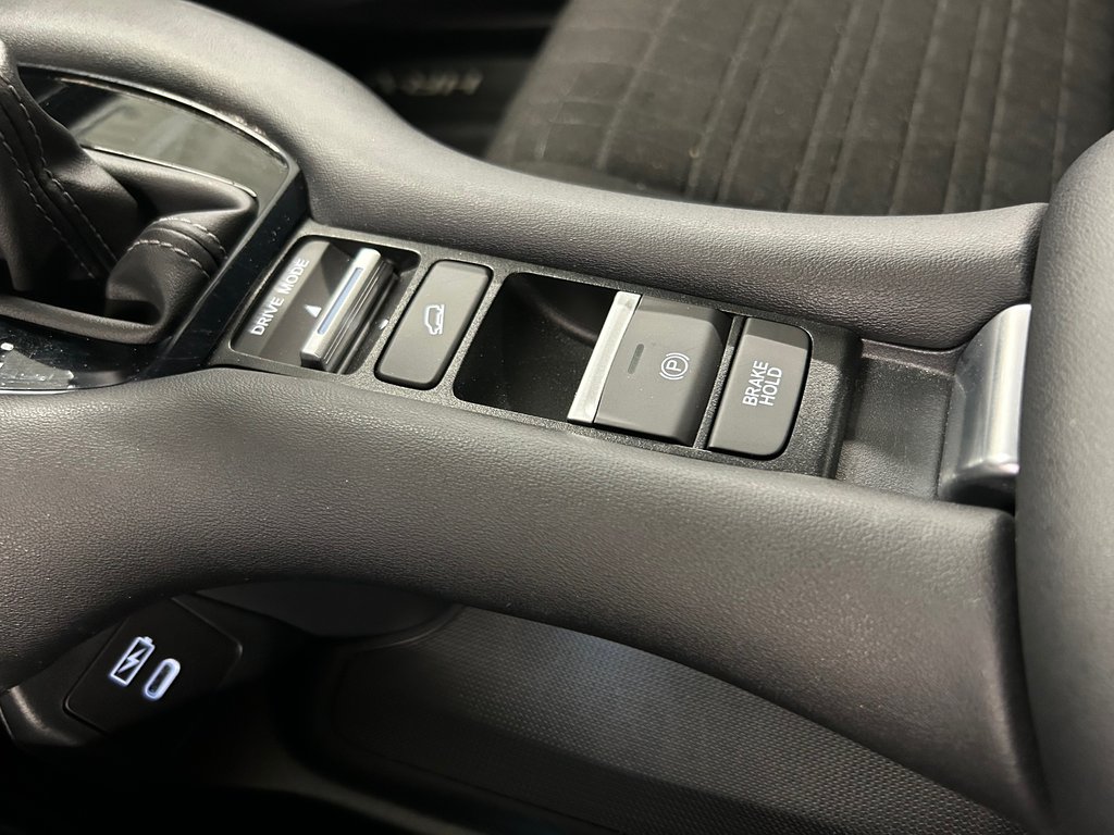 Honda HR-V LX-B, CAMERA, JAMAIS ACCIDENTÉ, MAGS,APPLE CARPLAY 2024 à Mirabel, Québec - 19 - w1024h768px