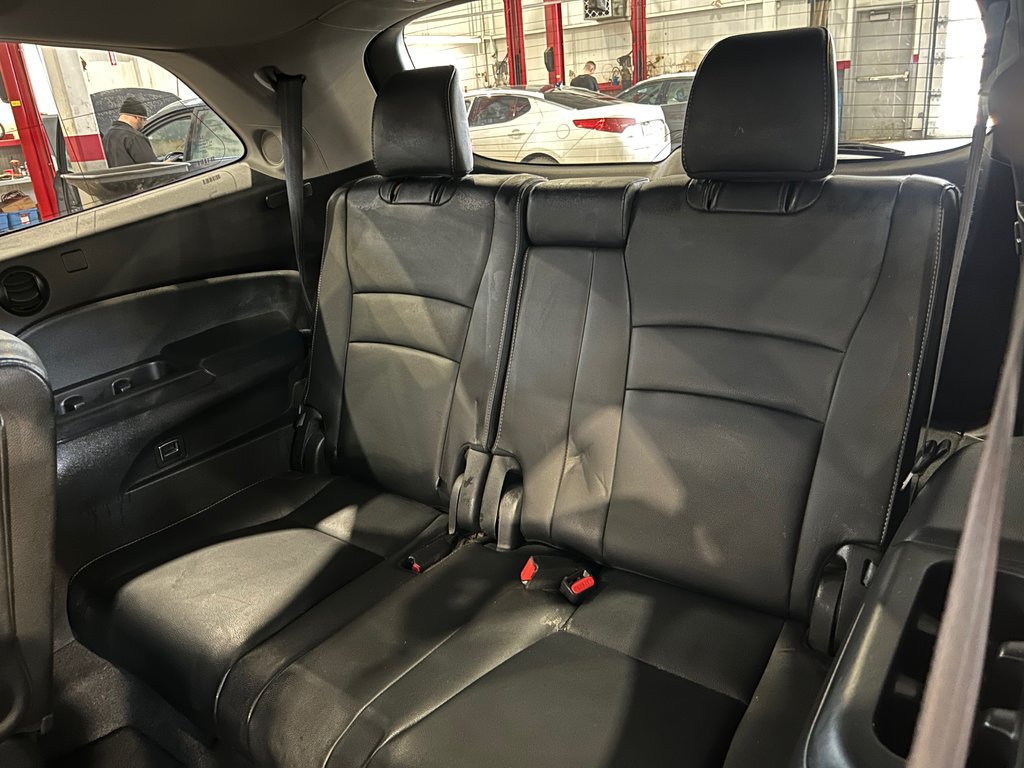 2017 Honda Pilot Touring, 8 PNEUS, 7 PLACES, CUIR, TOIT, GPS, DVD in Mirabel, Quebec - 35 - w1024h768px