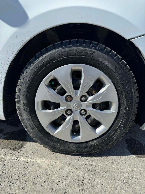 Hyundai Accent GL, JAMAIS ACCIDENTÉ, AUTOMATIQUE, 8 PNEUS 2017 à Mirabel, Québec - 6 - w1024h768px
