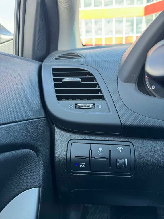 Hyundai Accent GL, JAMAIS ACCIDENTÉ, AUTOMATIQUE, 8 PNEUS 2017 à Mirabel, Québec - 16 - w1024h768px