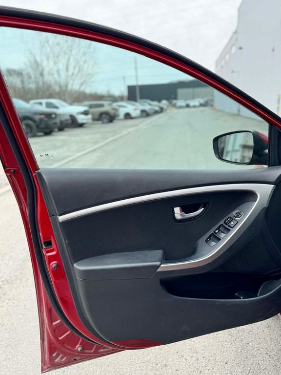 Hyundai Elantra GT GLS w/Tech Pkg, JAMAIS ACCIDENTÉ, TOIT PANORAMIQUE 2016 à Mirabel, Québec - 7 - w1024h768px