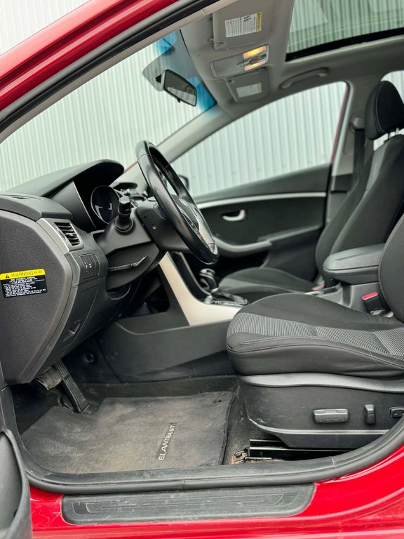 Hyundai Elantra GT GLS w/Tech Pkg, JAMAIS ACCIDENTÉ, TOIT PANORAMIQUE 2016 à Mirabel, Québec - 8 - w1024h768px