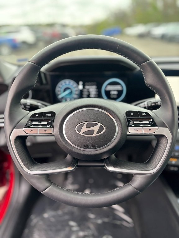2024 Hyundai Elantra Hybrid Luxury, CUIR, TOIT, JAMAIS ACCIDENTÉ, GPS in Mirabel, Quebec - 10 - w1024h768px