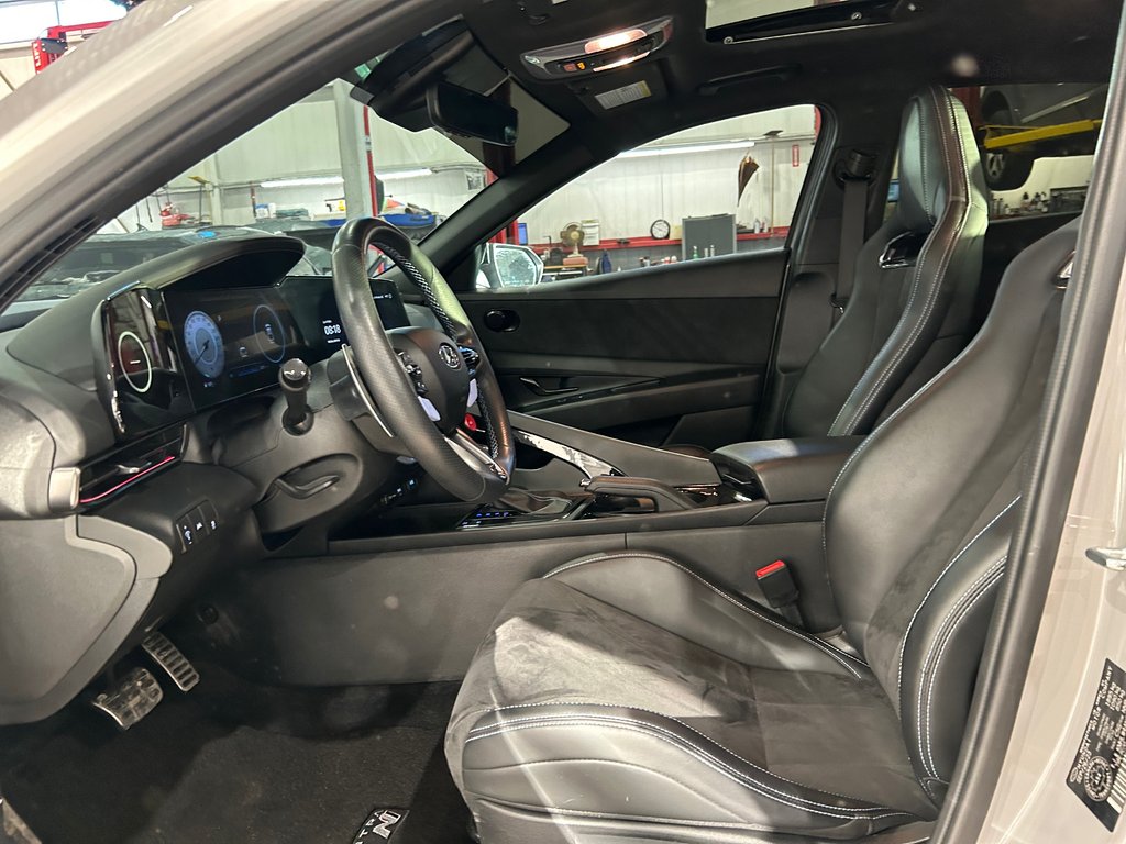 Hyundai Elantra N DCT, JAMAIS ACCIDENTÉ, GPS, CUIR/SUEDE, TOIT, BOSE 2023 à Mirabel, Québec - 9 - w1024h768px